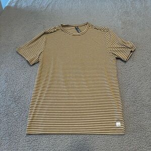Vuori Men's Short Sleeve Current Stripe Tee Color: Bronze Size Medium V1021 fall